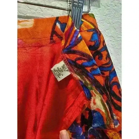 Vintage Floral silk skirt. SZ 6 Carolina Herrera vibes, farm rio vibe. - Picture 4 of 4